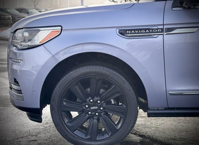 Used 2023 Lincoln Navigator L Black Label image 9