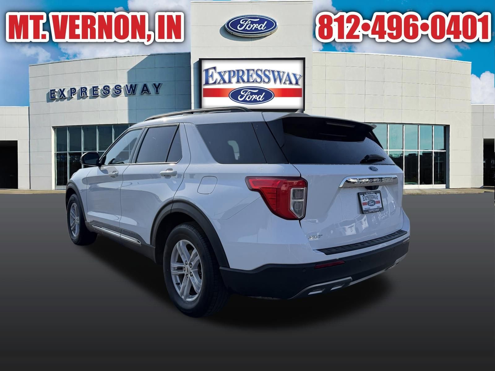 Used 2024 Ford Explorer XLT w/ Equipment Group 202A RWD image 8