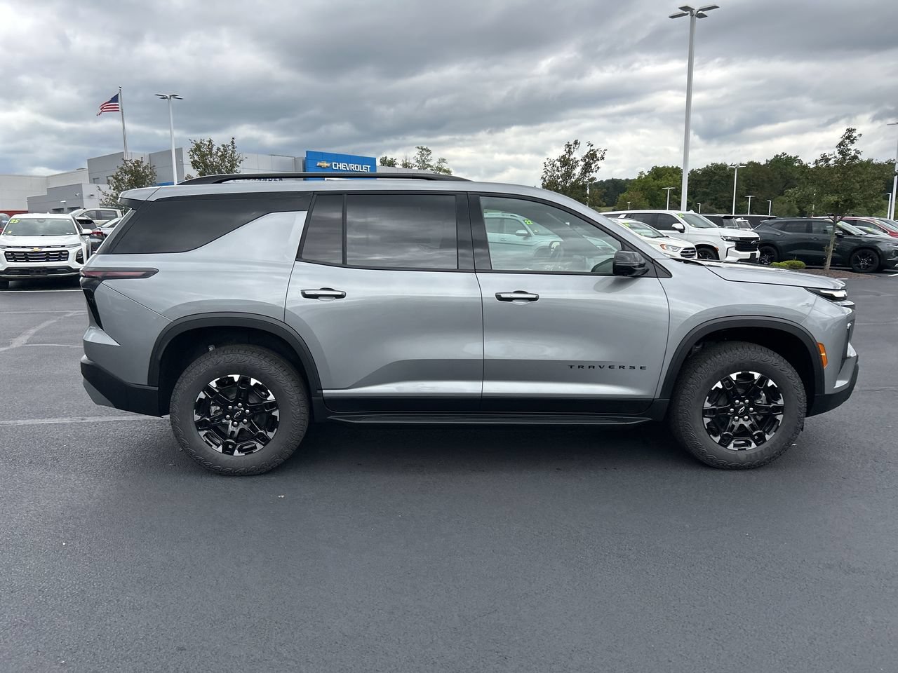New 2027 Chevrolet Traverse Z71 w/ Driver Confidence Package AWD/4WD image 8