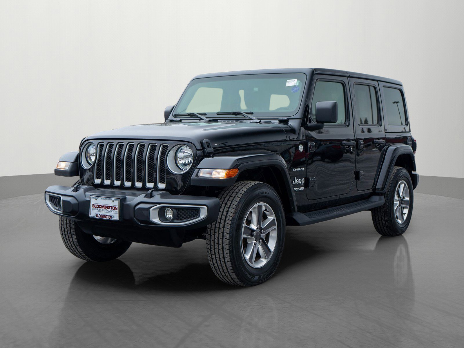 Used 2022 Jeep Wrangler Unlimited Sahara w/ Cold Weather Group image 3