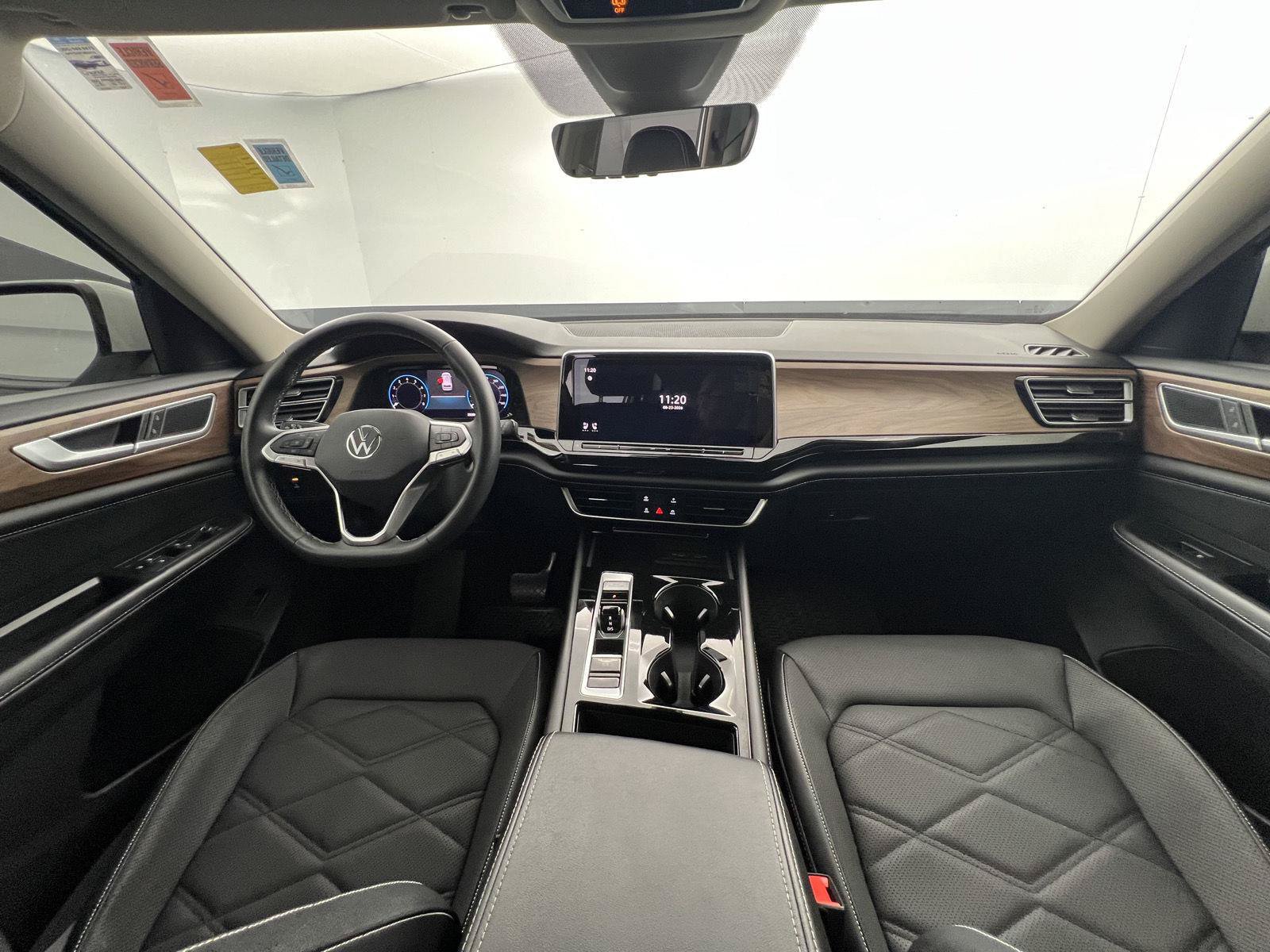 Used 2024 Volkswagen Atlas SE FWD image 20