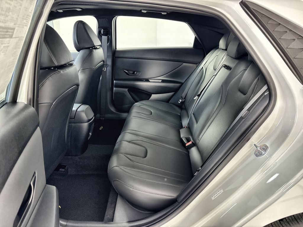 New 2026 Hyundai Elantra SEL Sport FWD image 24