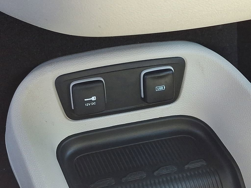 Used 2017 Chrysler Pacifica Touring-L FWD image 24