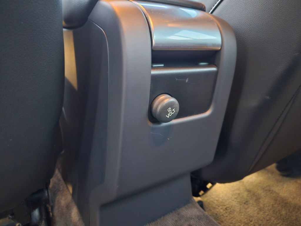 Used 2017 Volvo S60 T5 Inscription image 15