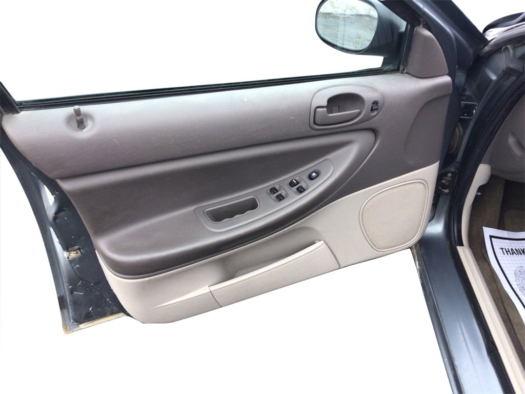 Used 2006 Dodge Stratus SXT image 18