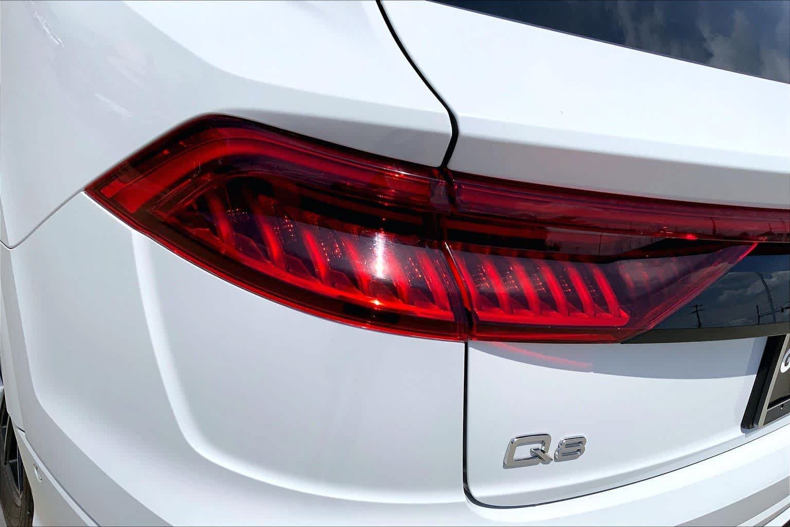 Used 2019 Audi Q8 Prestige AWD/4WD image 27