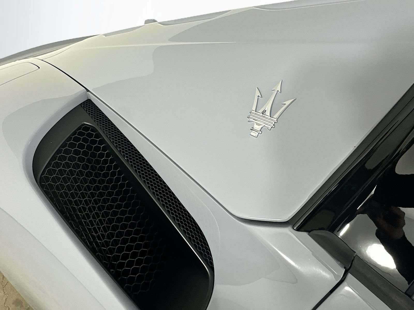 Used 2023 Maserati MC20 Spyder RWD image 52
