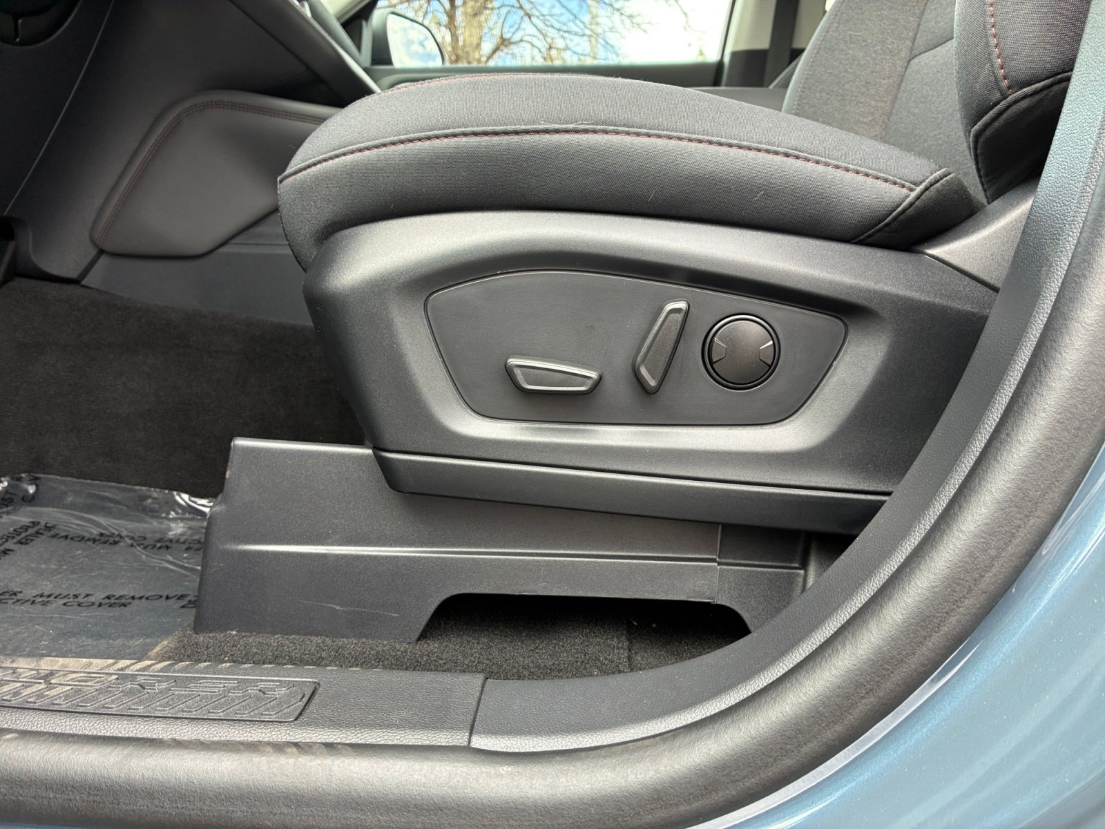 Certified 2025 Ford Explorer Active AWD/4WD image 14