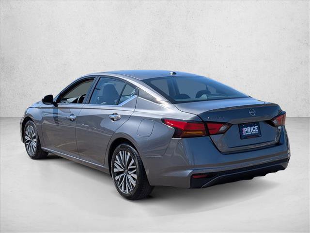 Used 2024 Nissan Altima 2.5 SV FWD image 8