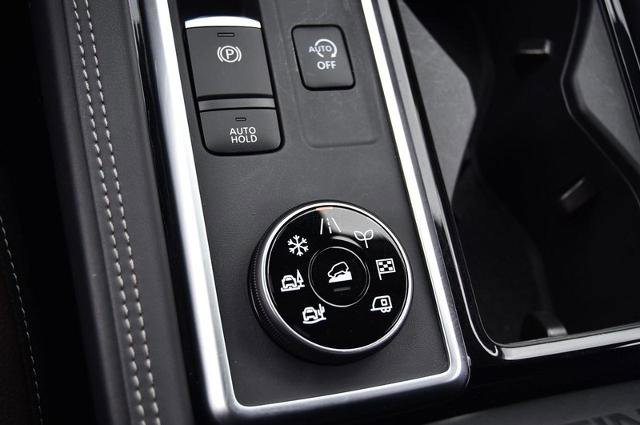 Certified 2025 Nissan Pathfinder Platinum image 22