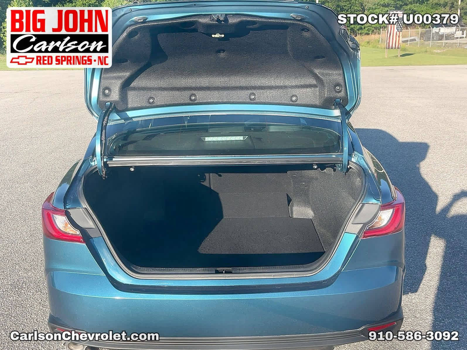 Used 2025 Toyota Camry SE FWD image 13