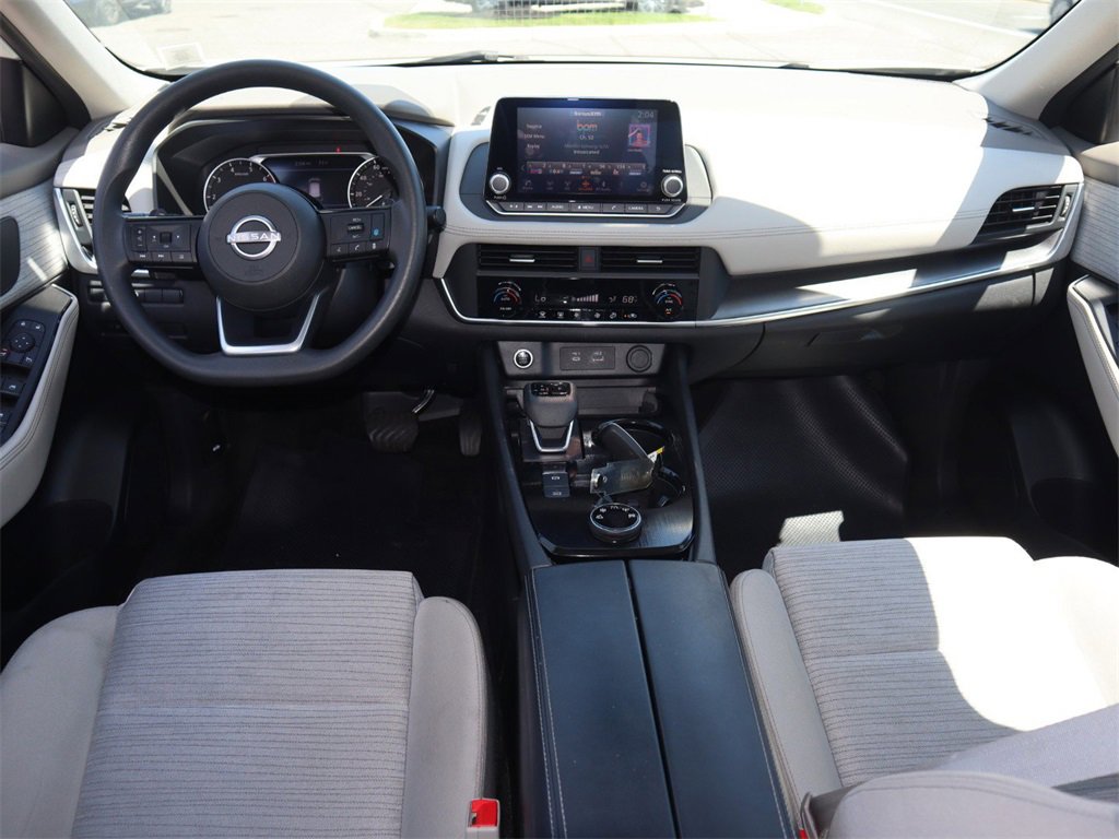 Certified 2023 Nissan Rogue SV image 17