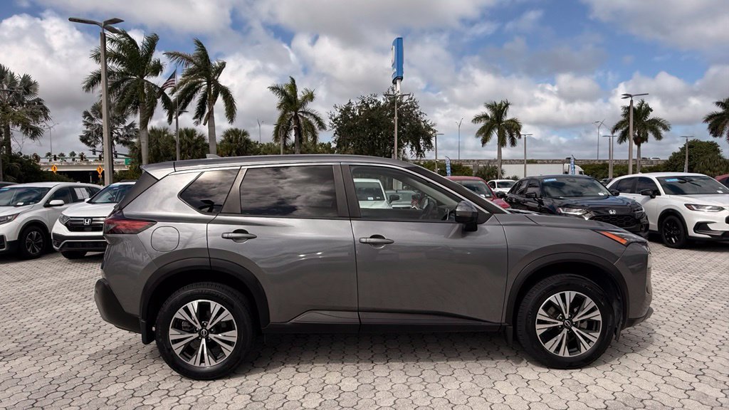 Used 2023 Nissan Rogue SV FWD image 13