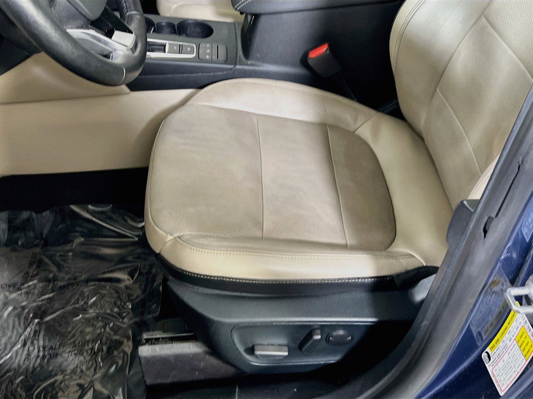 Used 2020 Ford Escape Titanium w/ Titanium Premium Package 2.0 AWD/4WD image 20