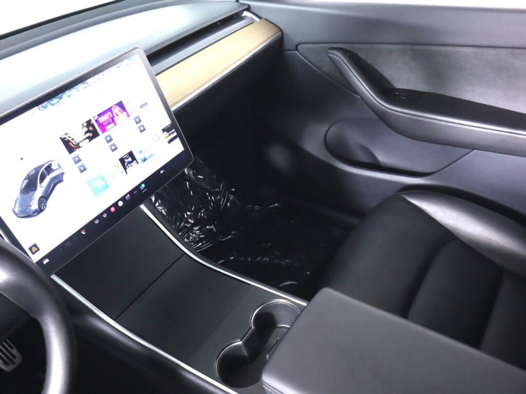Used 2020 Tesla Model Y Long Range image 31