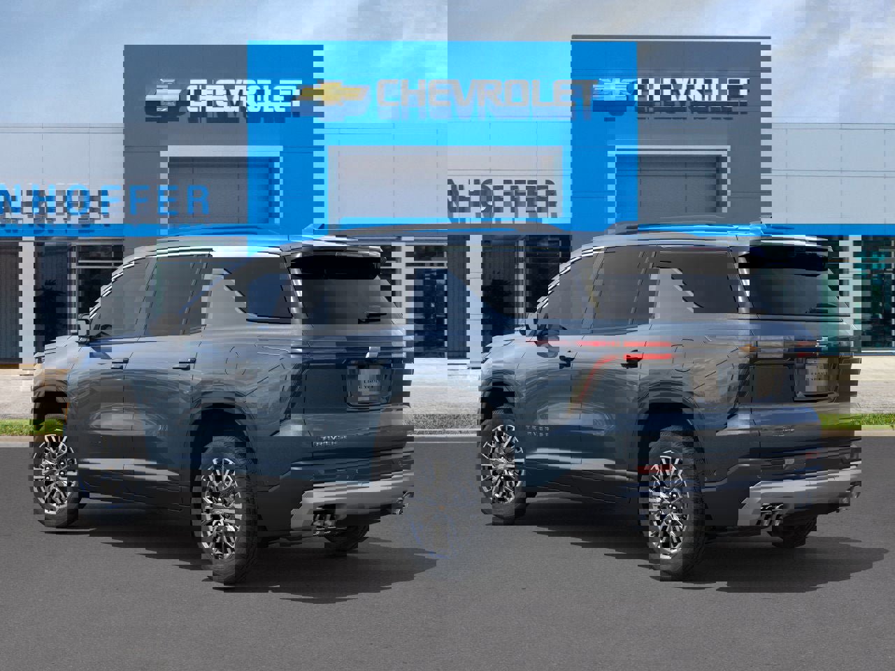 New 2026 Chevrolet Traverse LT w/ Driver Confidence Package FWD image 3