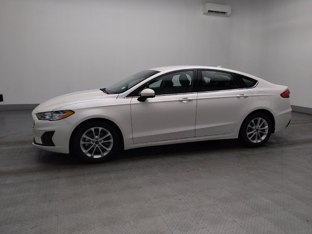 Used 2020 Ford Fusion SE image 2