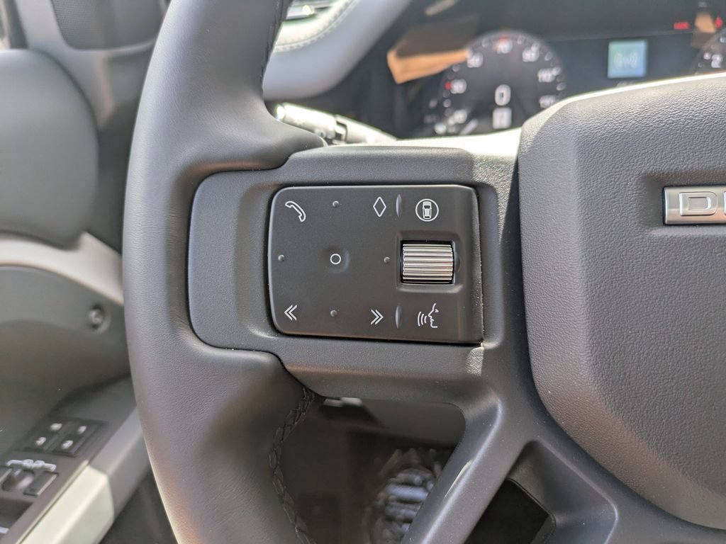 New 2026 Land Rover Defender 130 X-Dynamic SE AWD/4WD image 28