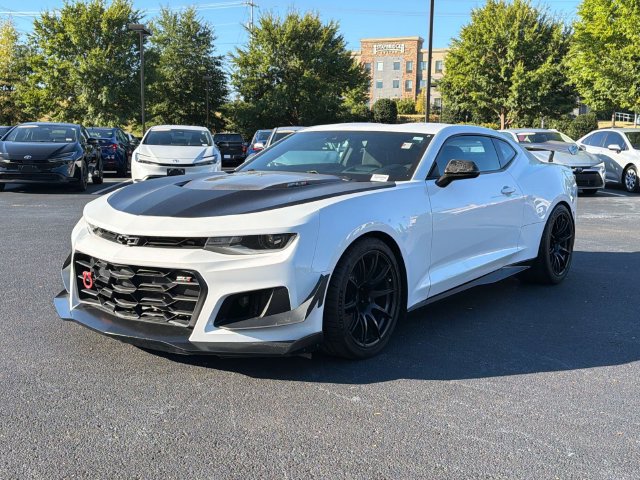 Used 2021 Chevrolet Camaro ZL1 RWD image 8