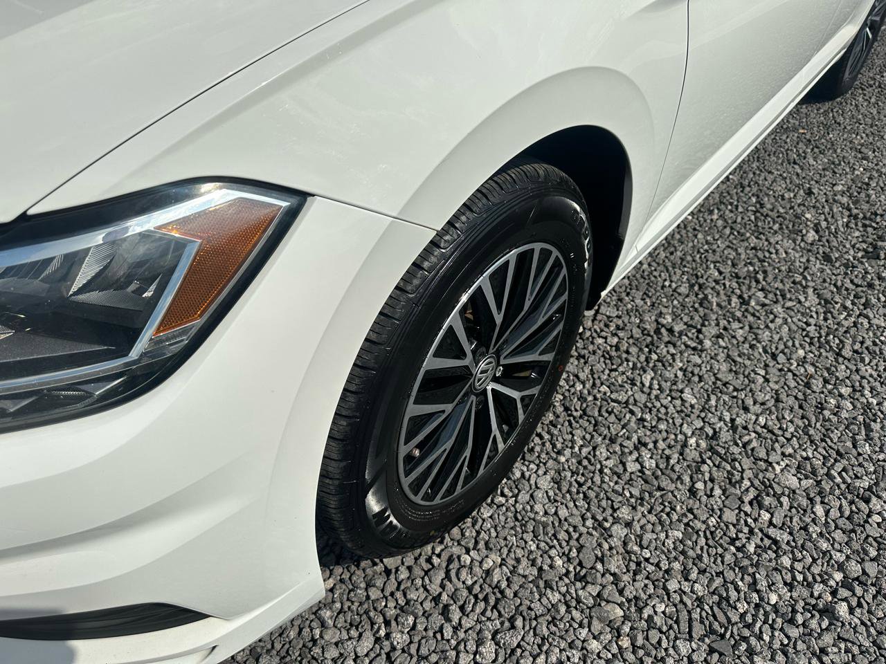 Used 2019 Volkswagen Jetta SE image 3
