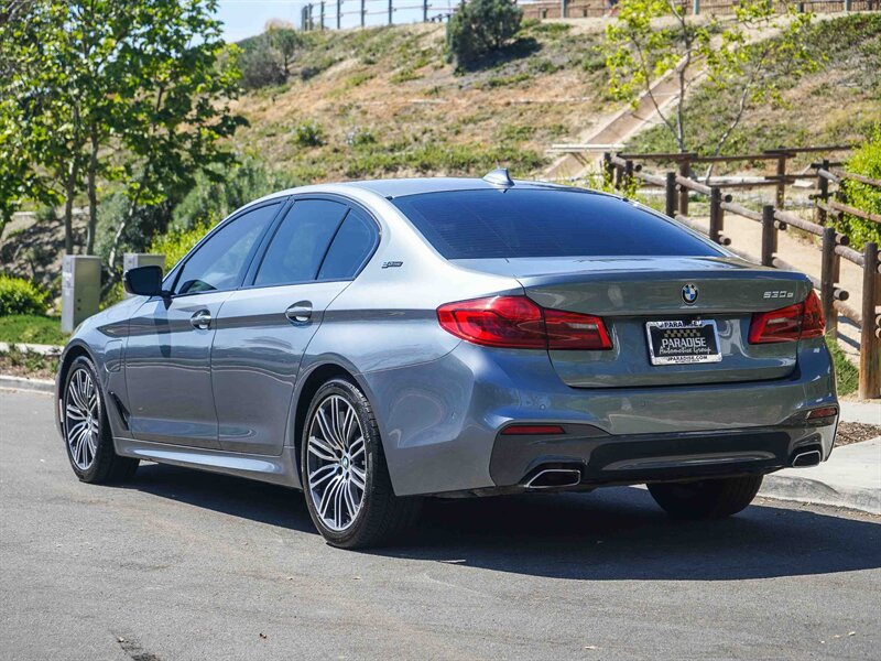 Used 2019 BMW 530e w/ M Sport Package RWD image 4