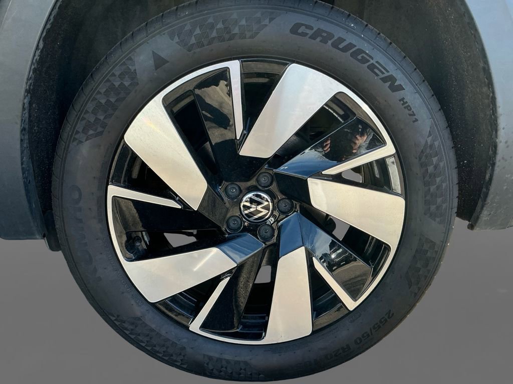 Used 2022 Volkswagen Atlas Cross Sport SE w/ Panoramic Sunroof Package image 14