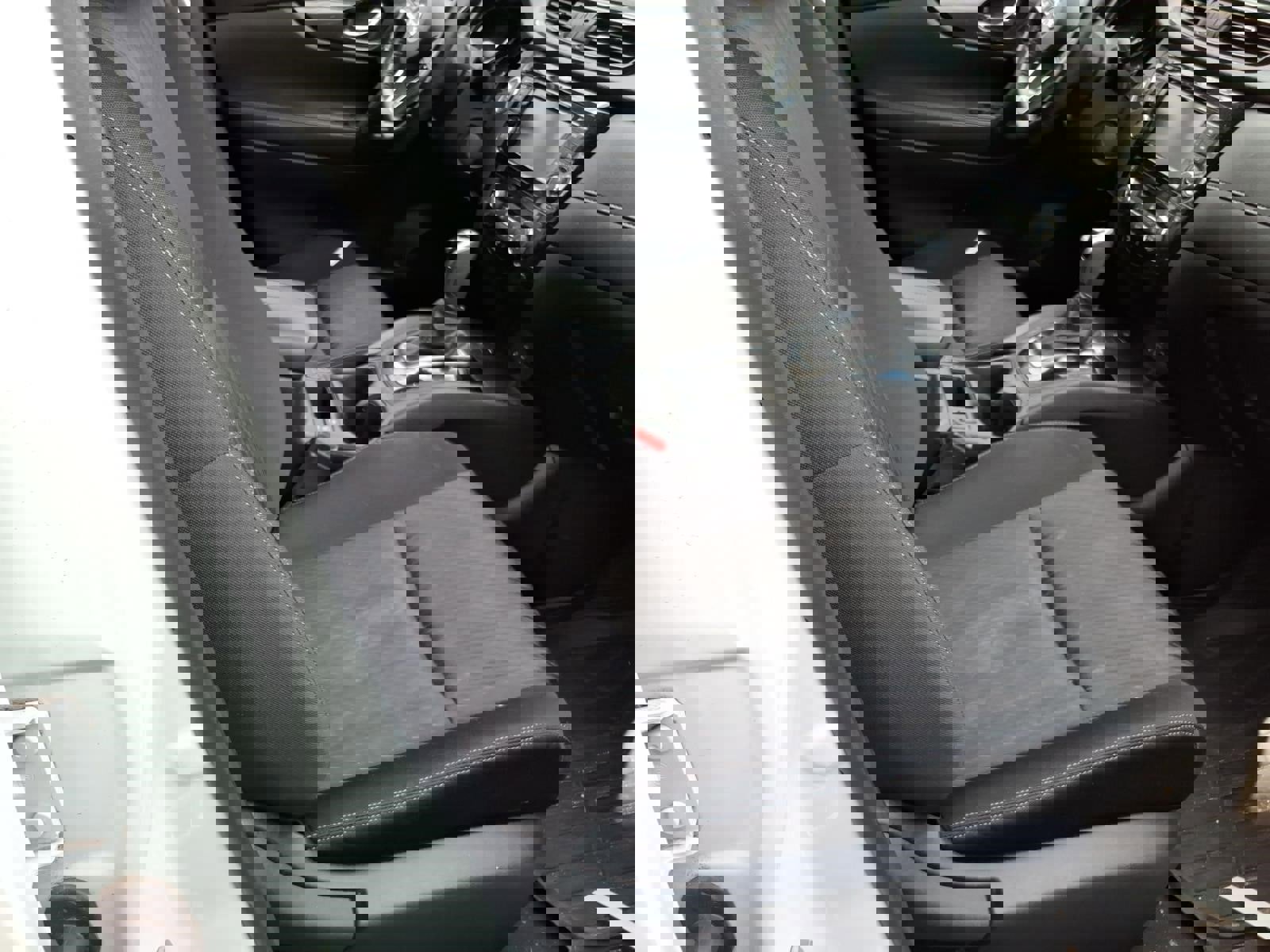 Used 2019 Nissan Rogue SV w/ Premium Package image 7