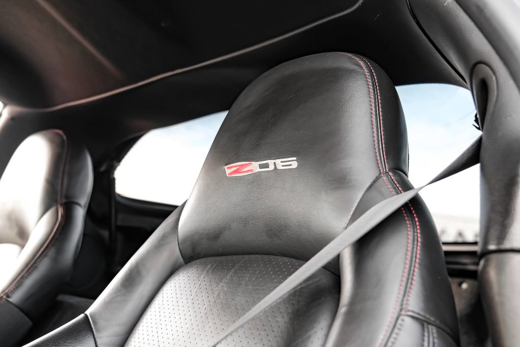 Used 2007 Chevrolet Corvette Z06 w/ Preferred Equipment Group image 32