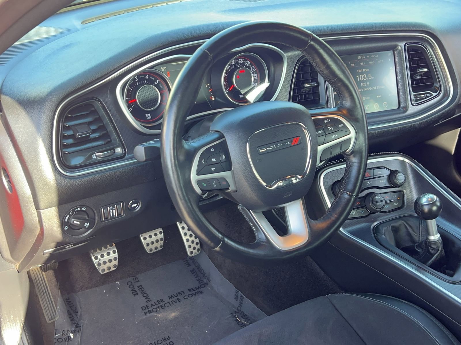 Used 2016 Dodge Challenger R/T Scat Pack w/ Leather Interior Group RWD image 15