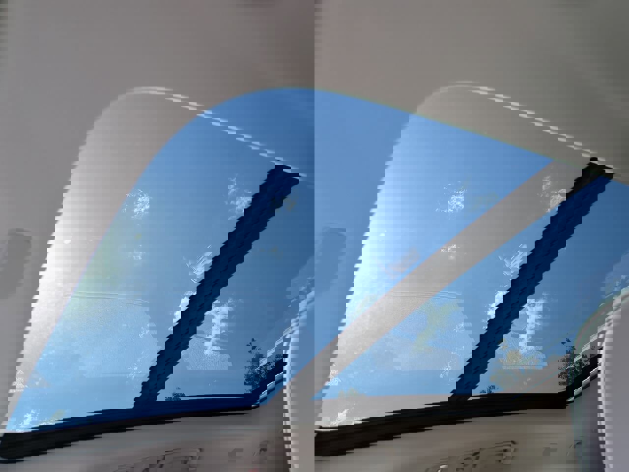 New 2026 Volvo XC60 T8 Ultra w/ Protection Package Premier image 18