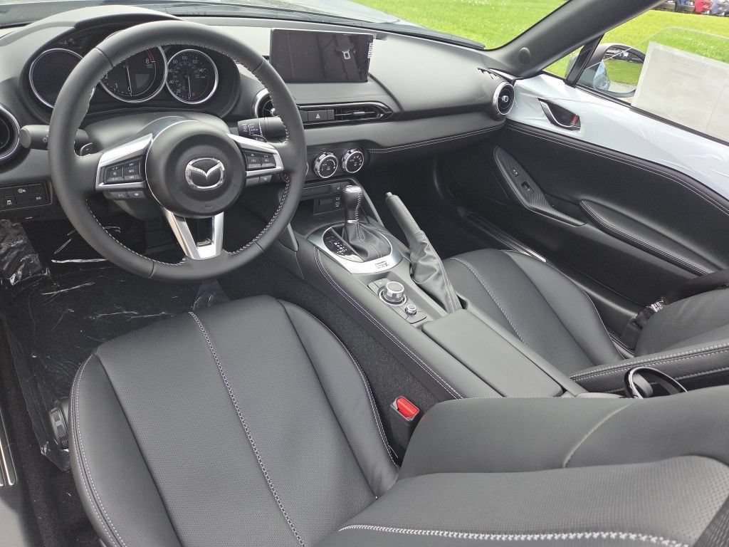 New 2026 MAZDA MX-5 Miata Grand Touring w/ Weather Package RWD image 17