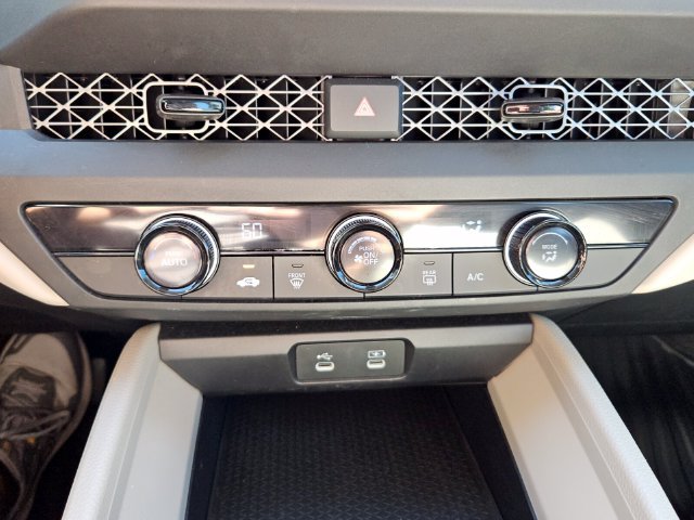 Certified 2025 Honda Accord LX image 19