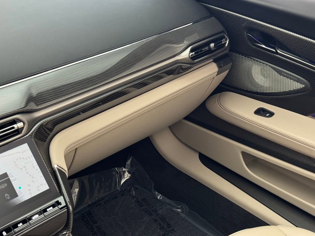 New 2026 Aston Martin Vanquish Convertible image 36