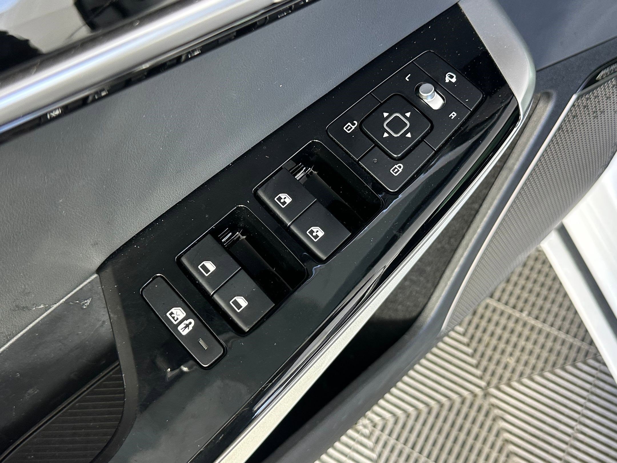 Used 2023 Kia EV6 GT-Line w/ GT-Line Suede Seat Package image 10