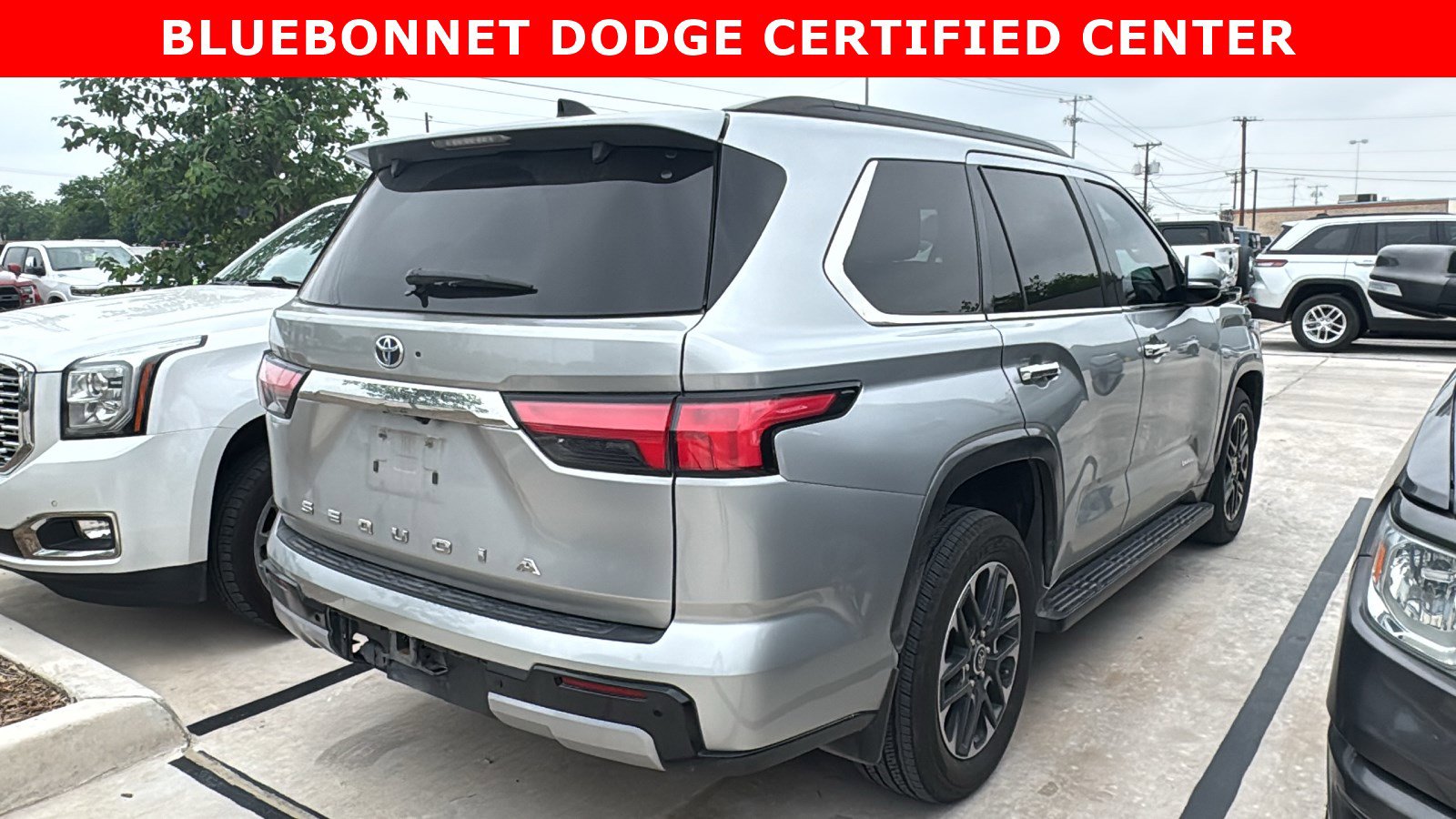 Used 2023 Toyota Sequoia Limited AWD/4WD image 4