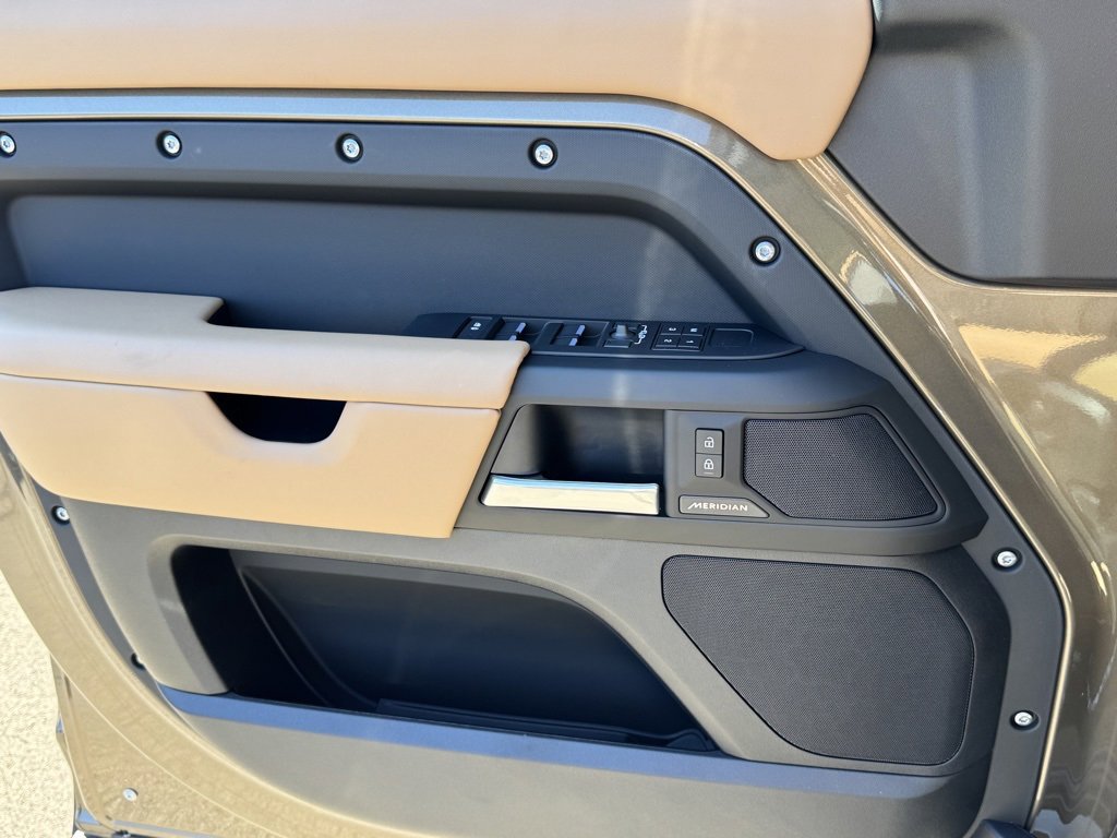 New 2026 Land Rover Defender 110 S image 17