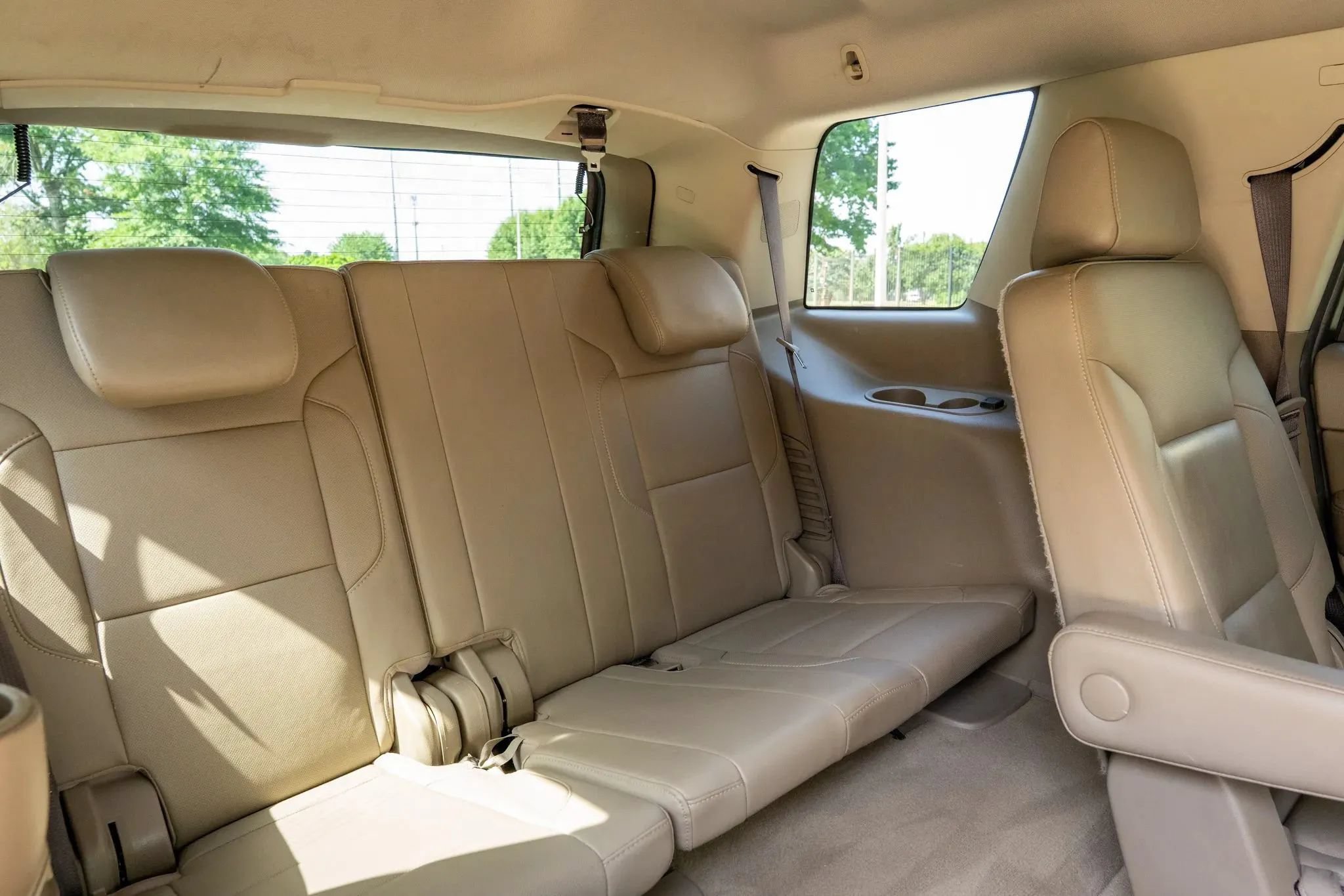 Used 2020 GMC Yukon SLT w/ Premium Edition AWD/4WD image 19
