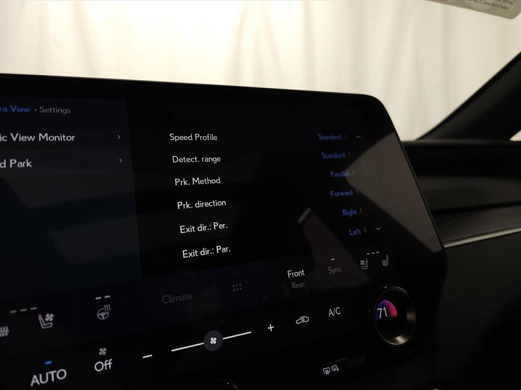 Used 2024 Lexus RX 350 w/ Luxury Package image 35