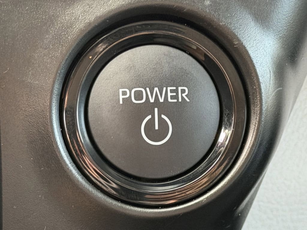 Used 2026 Toyota Sienna LE FWD image 22
