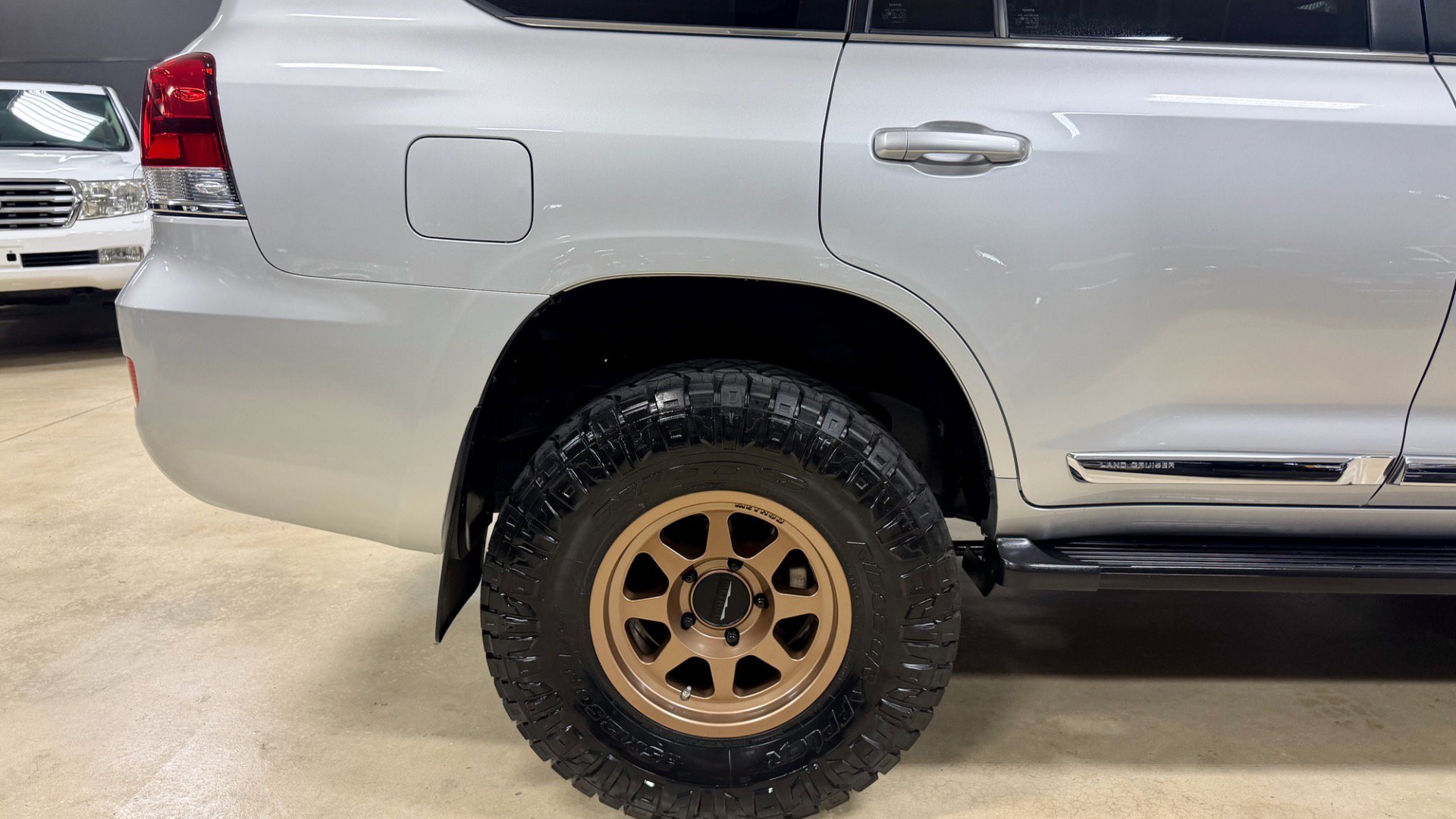 Used 2016 Toyota Land Cruiser AWD/4WD image 23