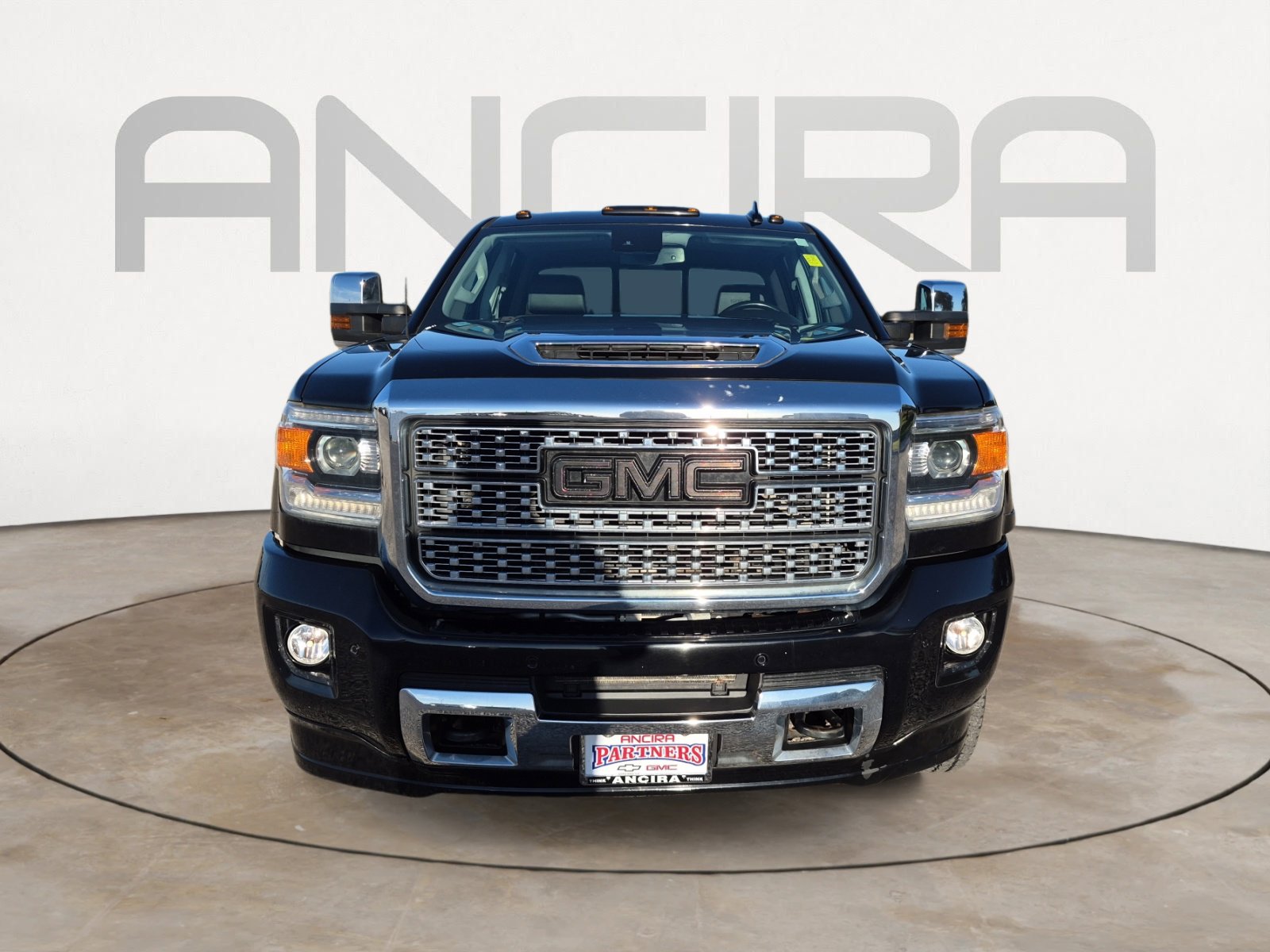 Used 2018 GMC Sierra 3500 Denali image 3