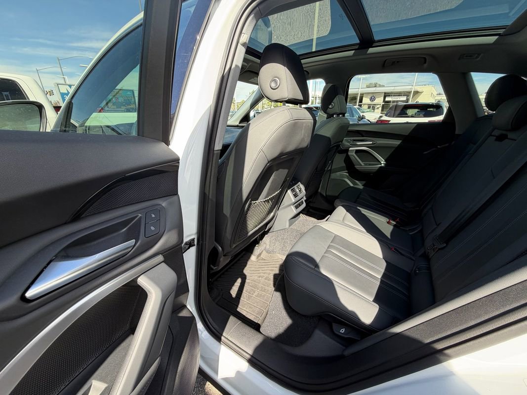 Used 2025 Audi Q5 Premium w/ Convenience Package AWD/4WD image 11