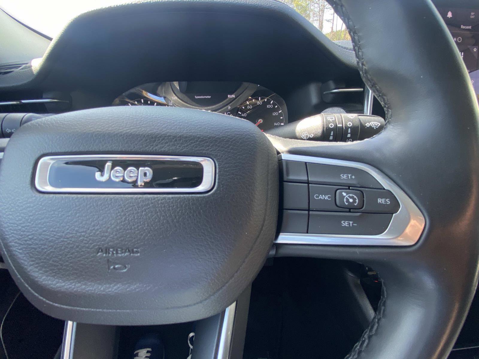 Certified 2022 Jeep Compass Latitude image 42
