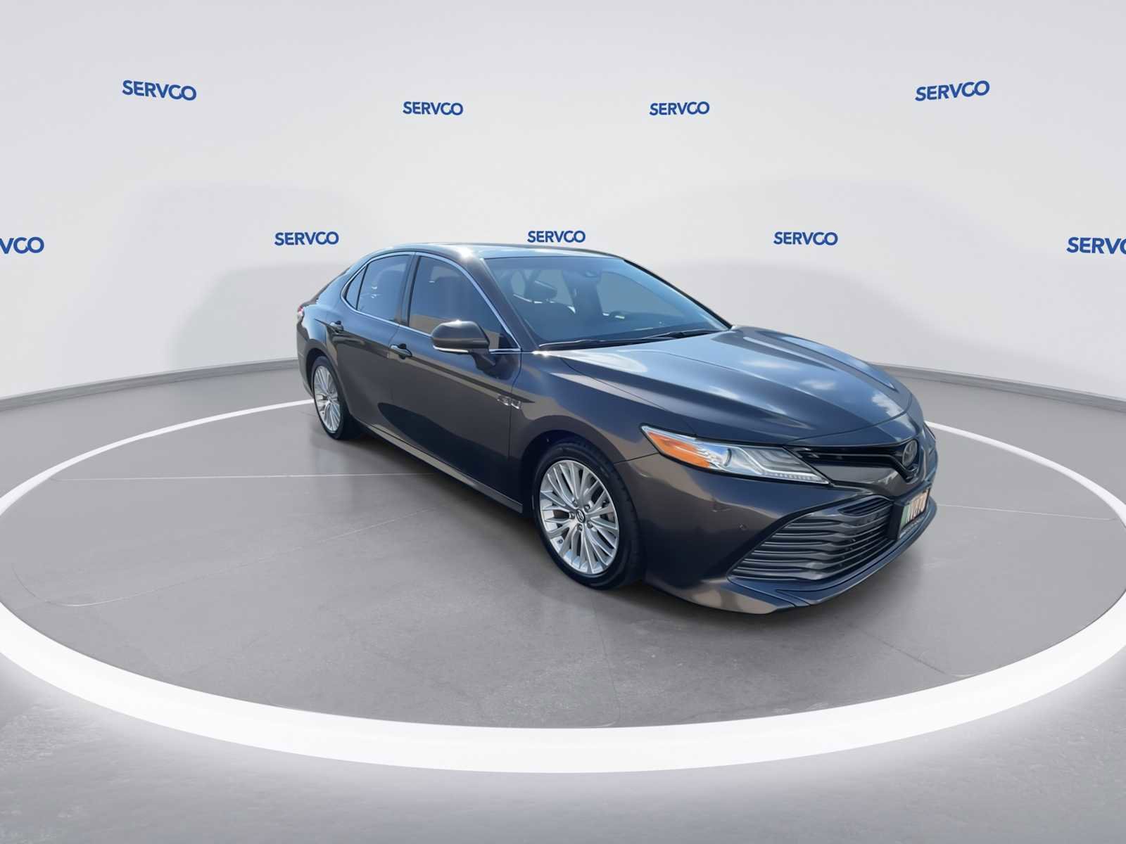 Used 2018 Toyota Camry XLE image 2