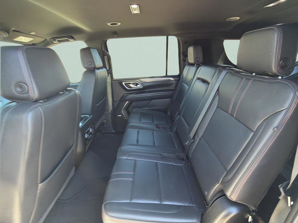 Used 2024 Chevrolet Suburban RST image 17