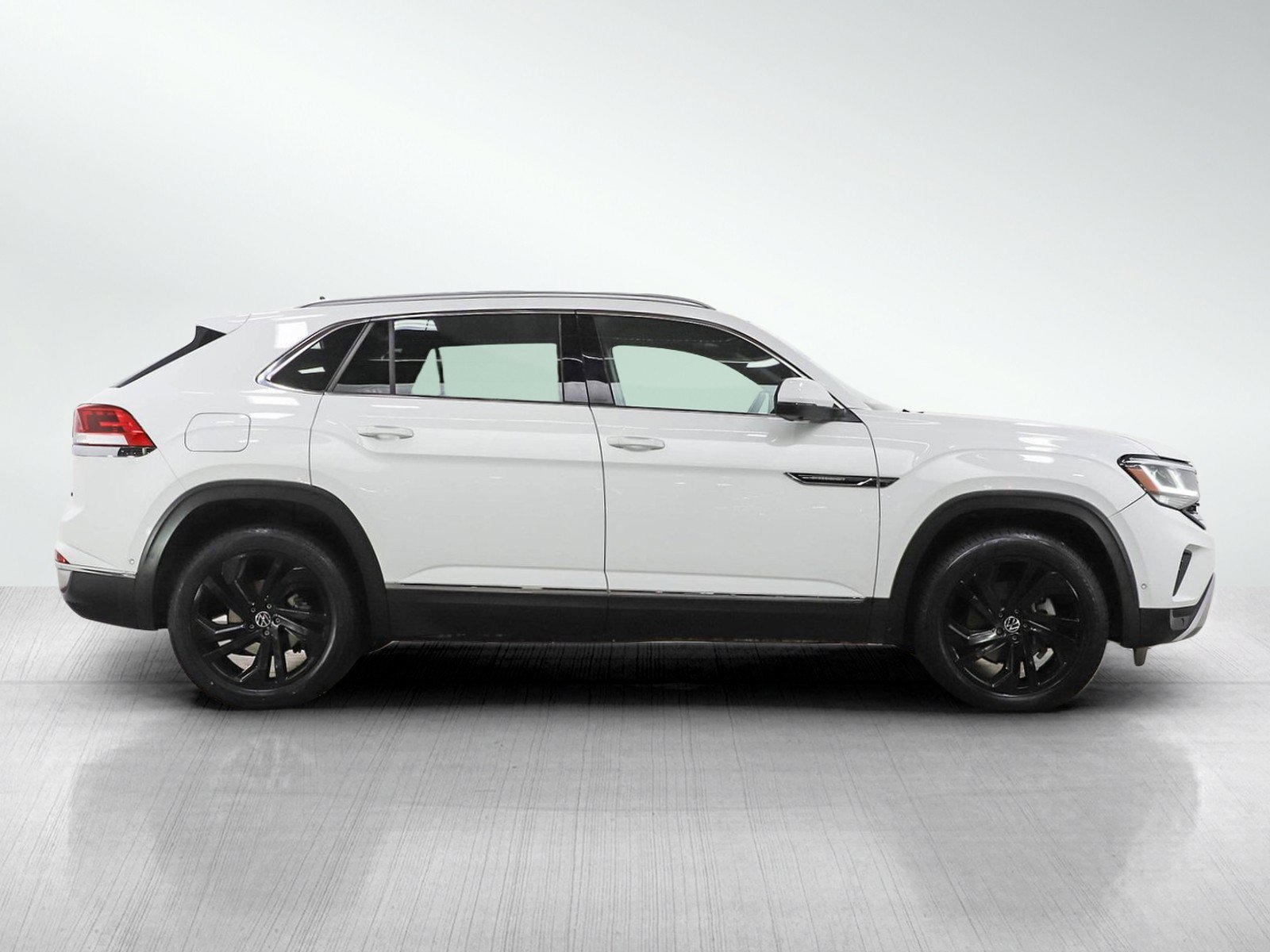 Used 2021 Volkswagen Atlas Cross Sport SEL Premium AWD/4WD image 7