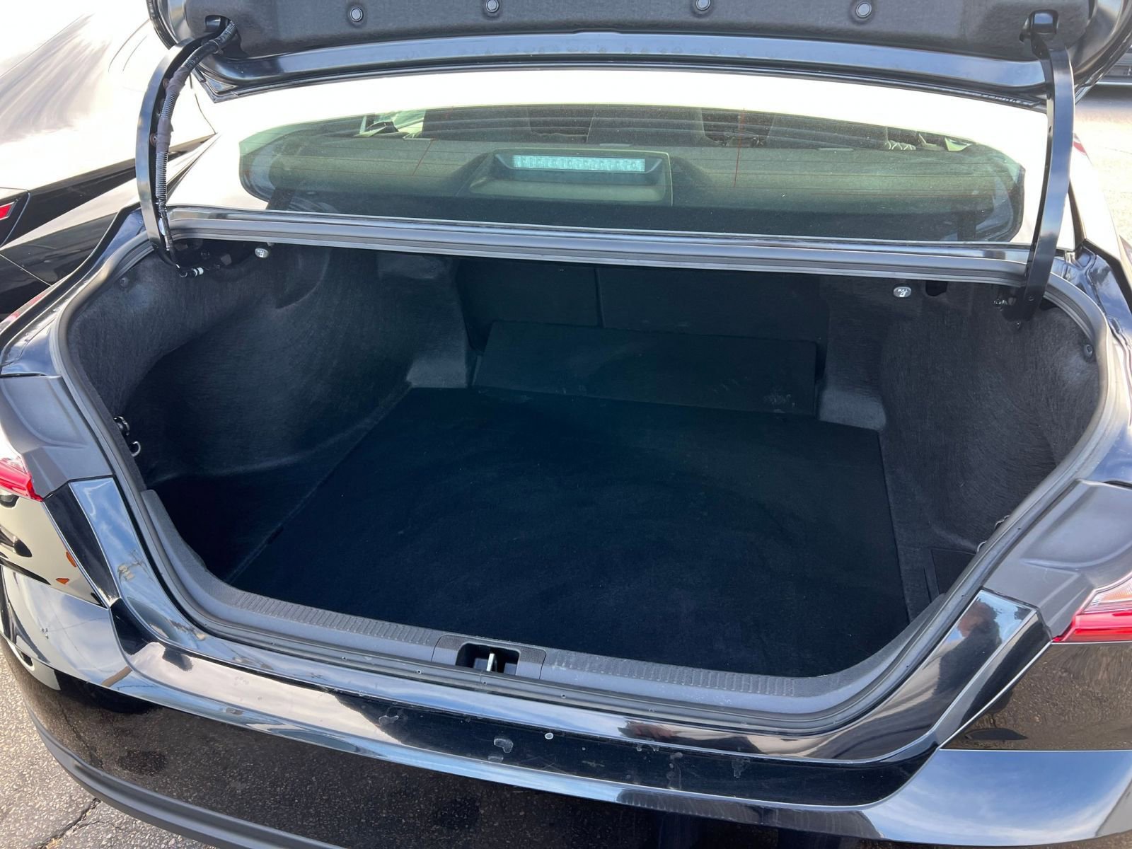 Used 2025 Toyota Camry LE image 30