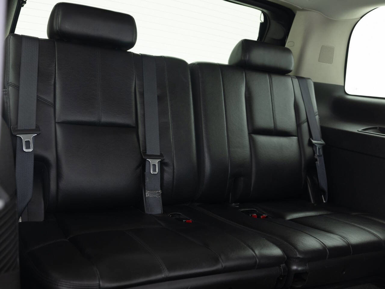 Used 2011 Chevrolet Tahoe LTZ AWD/4WD image 37