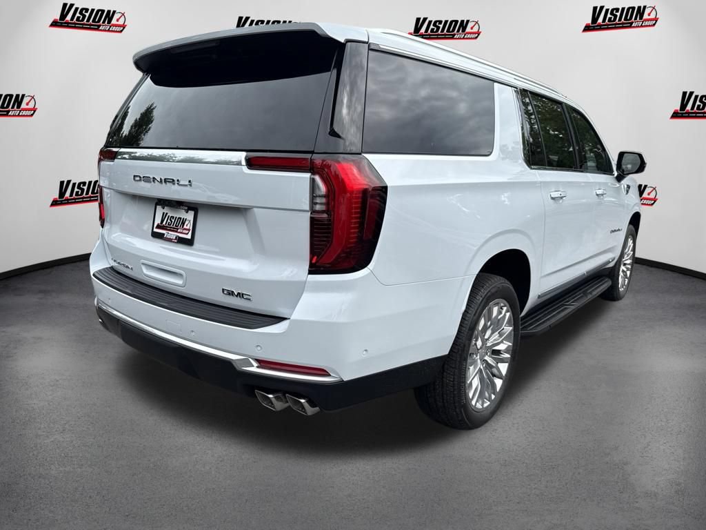 Used 2026 GMC Yukon XL Denali w/ Advanced Technology Package AWD/4WD image 5