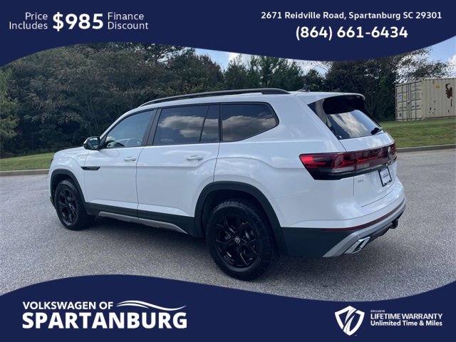 Used 2024 Volkswagen Atlas Peak Edition SEL image 4